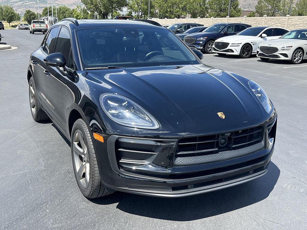 2022 Porsche Macan
